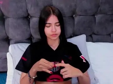 Chaturbate Live Sex Cam of emma_doll7