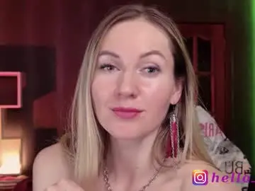 Chaturbate Live Sex Cam of hello_lisha