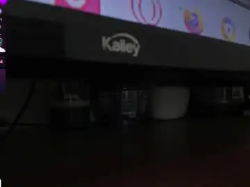 Chaturbate Adult Webcam of evelynhoward23