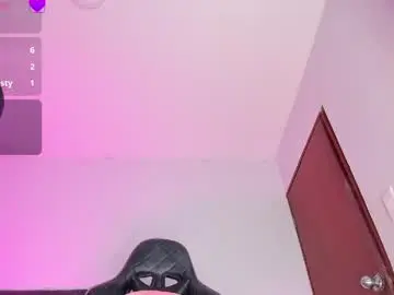 Chaturbate Adult Webcams of evelynhoward23