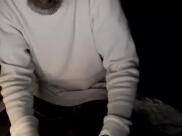 Chaturbate Live Porn of leeguy_hugedick