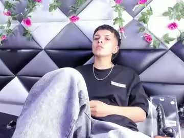 Chaturbate Live Sex Cam of megan_thompsonn_