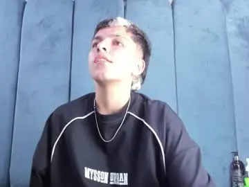 Chaturbate Watch Live Sex Cams of megan_thompsonn_