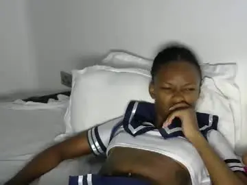 Chaturbate Live Sex Cam of pretty_queennie