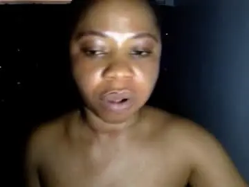 Chaturbate Live Sex Cam of cum_chocochata