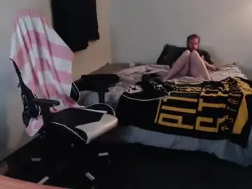 Chaturbate Live Sex Cam of kuggy570