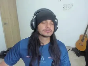 Chaturbate Free Live Porn of loganhot22