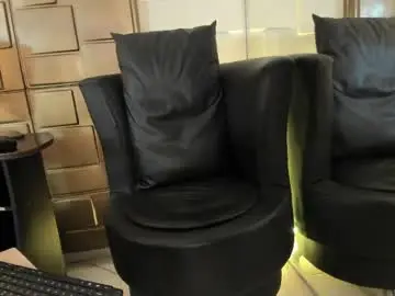 Chaturbate Live Sex Cam of naomyrivera