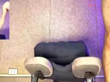 Chaturbate Watch Live Sex Cams of rainbow_farmer_james