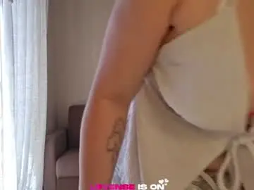Chaturbate Live Sex Cam of shenadoll