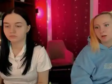 Chaturbate Sex Cam of mila_glow