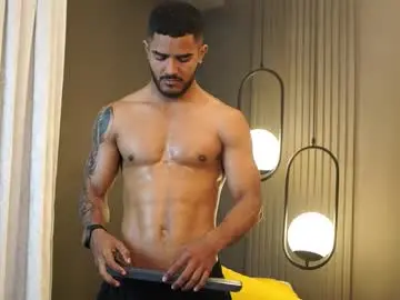 Chaturbate Live Sex Cam of reik_von