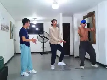 Chaturbate Nude Webcam of benz_boys
