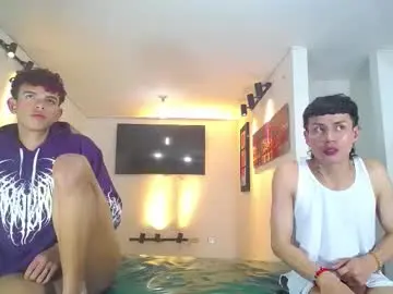 Chaturbate Live Sex of benz_boys
