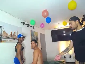 Chaturbate Best live sex cam show of benz_boys