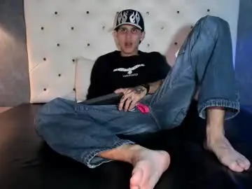 Chaturbate Live Sex Cam of _realwav