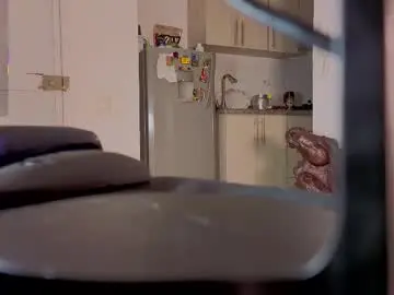 Chaturbate Live Sex Cam of aron_steel04