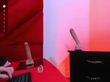 Chaturbate Best live sex cam show of chris18red
