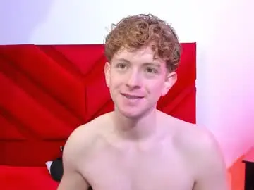 Chaturbate Live Sex Cam of chris18red
