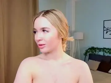 Chaturbate Live Porn of cloverfarewell