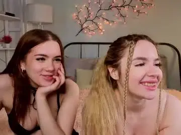 Chaturbate Live Sex Cam of cloverfarewell