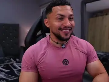 Chaturbate Sex Cam of loganmartinx