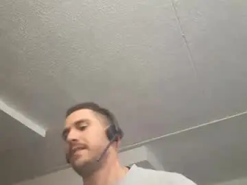 Chaturbate Live Sex Cam of peterskinny24