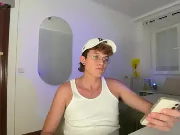 Chaturbate Live Sex Cam of anddres_boss
