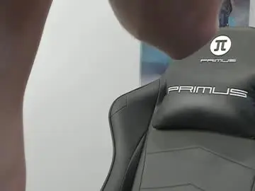 Chaturbate Live Sex Cam of emmet_collins