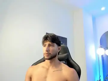 Chaturbate Live Sex Cam of emmet_collins