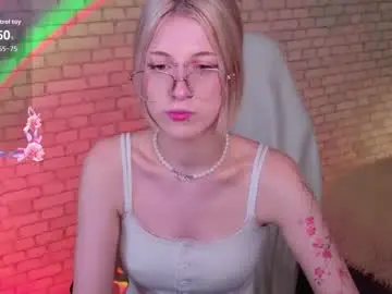 Chaturbate Live Sex Cam of alicedews