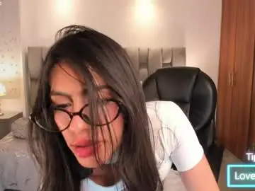 Chaturbate Live Sex Cam of sarita_evanss