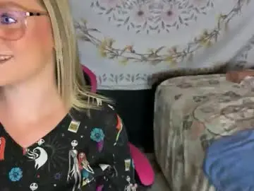 Chaturbate Live Porn of bossmomma