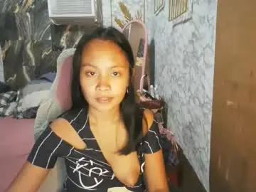 Chaturbate Nude Webcam of urasian_cherrymae