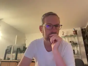 Chaturbate Free Porn Cam of yourdaddyiscuming