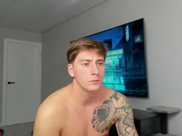 Chaturbate Live Sex Cam of krishort