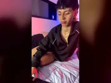 Chaturbate Free Live Porn of maiky_cooper01
