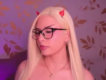 Chaturbate Live Porn of misselektra__