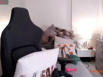 Chaturbate Live Sex Cam of smileyouarehere