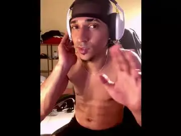 Chaturbate Live Sex Cam of y0ungman_who_loveswork