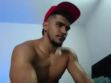 Chaturbate Live Sex Cam of camilo_contre21