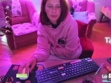 Chaturbate Live Sex Cam of lilyviolet7
