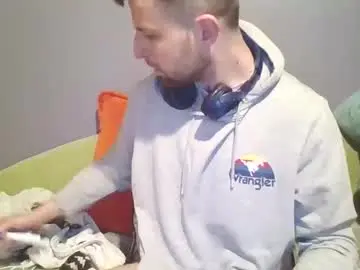 Chaturbate Sex Cam of slaveboy32bi