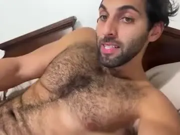 Chaturbate Live Porn of fitcurvyman4fun_69