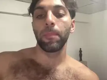 Chaturbate Adult Video Chat of fitcurvyman4fun_69