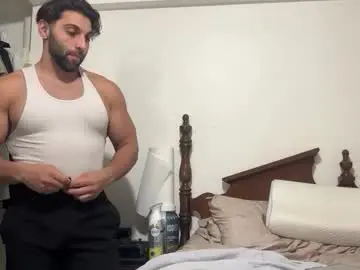 Chaturbate Adult Webcam of fitcurvyman4fun_69