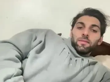 Chaturbate Nude Webcam of fitcurvyman4fun_69