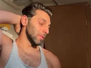 Chaturbate Sex Cam of fitcurvyman4fun_69