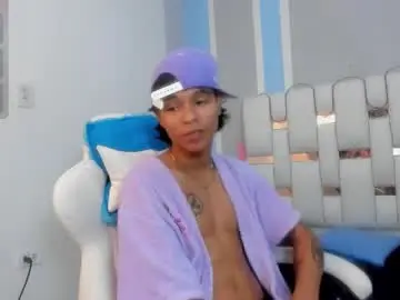 Chaturbate Best live sex cam show of andykings_1