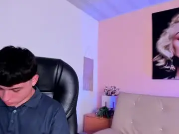 Chaturbate Watch Live Sex Cams of handsomeboys19